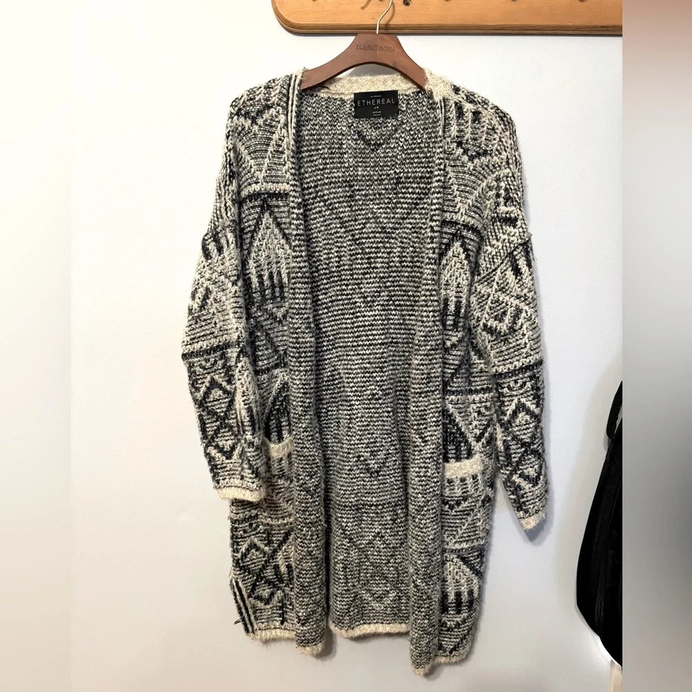 Ethereal cream and navy Aztec fuzzy cardigan with pockets - Picture 2 of 9